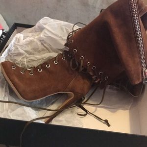 Tony Bianco over the knees